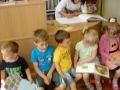 przedszkolaki w bibliotece